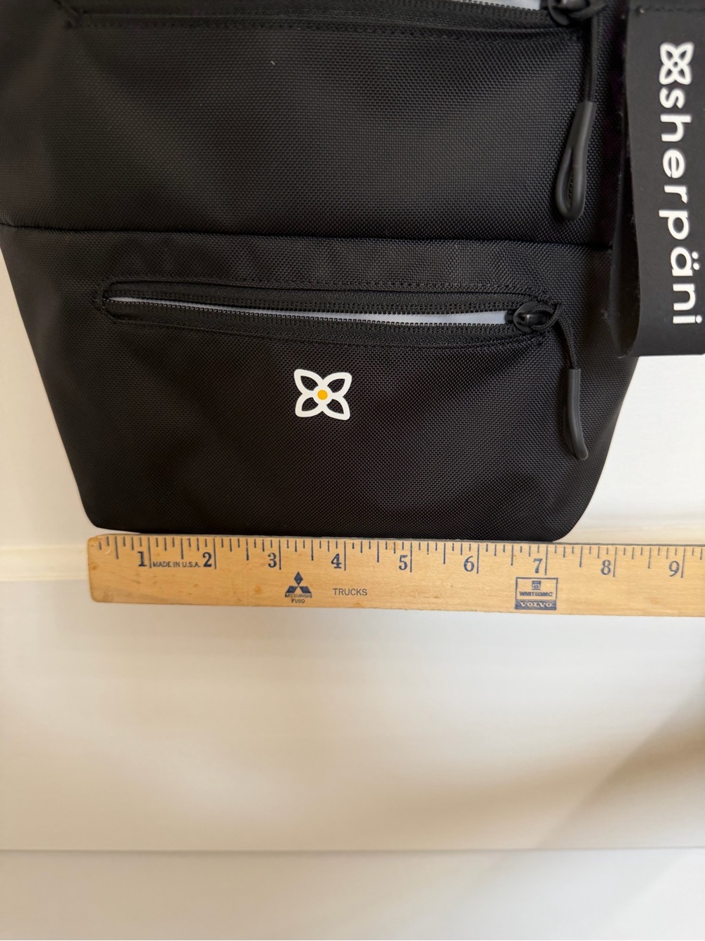 Sherpani Black Compact Crossbody Sling Bag - Picture 8 of 15
